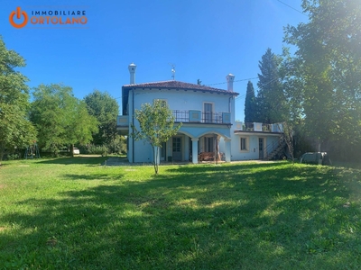Villa singola in Via Cesare Battisti, San Canzian d'Isonzo, 8 locali
