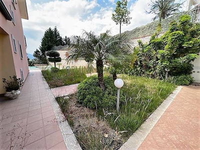 Villa singola in Via Degli Ulivi, Taormina, 7 locali, 5 bagni, con box