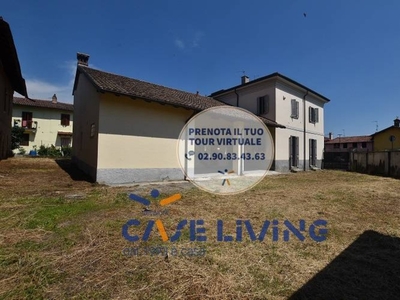 Villa singola in Via molino nuovo, Vernate, 4 locali, 3 bagni, con box