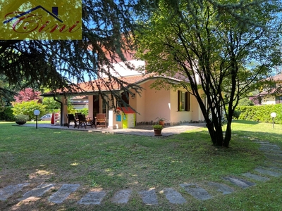 Villa singola in Via salita bosisiolo, Oggiono, 5 locali, 3 bagni