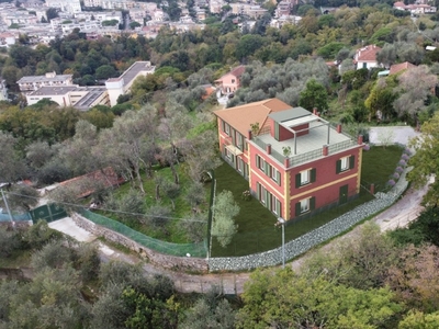 Villetta bifamiliare in Salita Cappelletta, Rapallo, 11 locali, 260 m²
