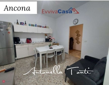 Appartamento in Vendita in Via Pesaro 16 a Ancona