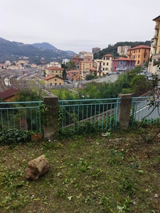Trilocale ristrutturato in zona Colli,vicci a la Spezia