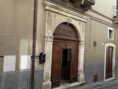 Casa singola in Corso Santarelli a Manoppello