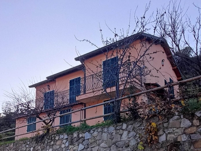 Casa singola in ottime condizioni a Dolceacqua