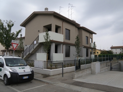 villa indipendente in vendita a Ravenna