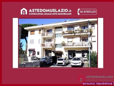 Appartamento all'asta sito ad Albano Laziale,