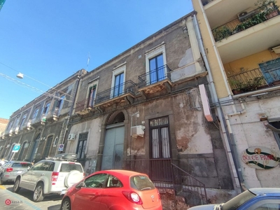 Appartamento in Affitto in Via Cavaliere a Catania