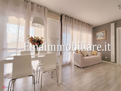 Appartamento in Affitto in Via Giuseppe Saragat 10 a Milano