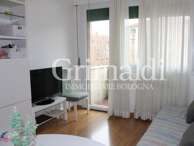 Appartamento in Affitto in Via Vezza a Bologna