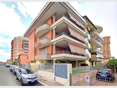Appartamento in vendita a Aprilia, Via San Michele, 41 - Aprilia, LT