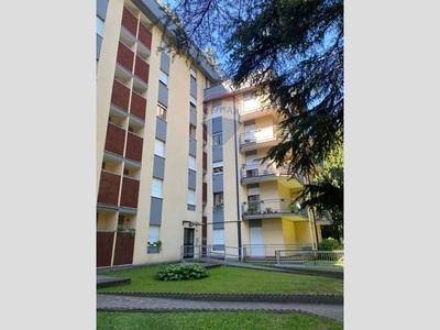 Appartamento in Vendita a Lecco, zona Olate, 315'000€, 133 m²