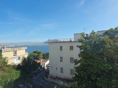 Appartamento in Vendita a Napoli, 895'000€, 135 m²