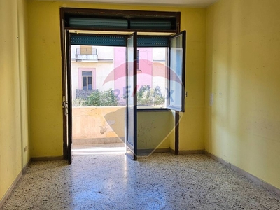 Appartamento in Vendita a Salerno, zona PASTENA, 298'760€, 142 m²