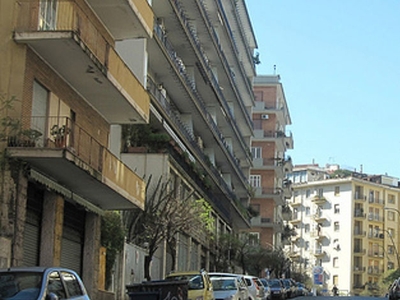 Appartamento in vendita in viale michelangelo, Napoli