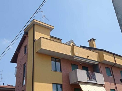 Bilocale in Via Perego 24 a Cesano Maderno