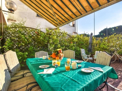 Casa a Baia Domizia con giardino, barbecue e terrazza