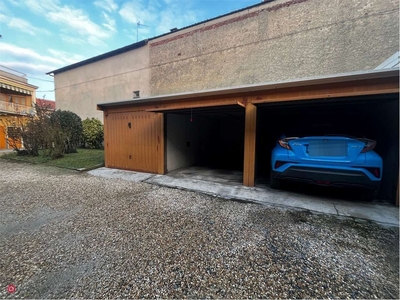 Garage/Posto auto in Affitto in Via Battitore 8 a Ciriè