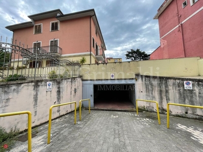 Garage/Posto auto in Affitto in Via Giulio Pomponio Leto a Salerno