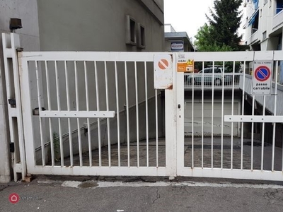 Garage/Posto auto in Affitto in Via Tommaso Grossi a Torino