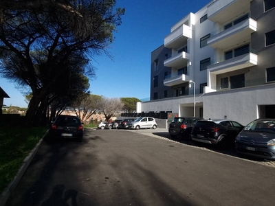 Immobile commerciale in Affitto a Roma, 1'700€, 124 m²