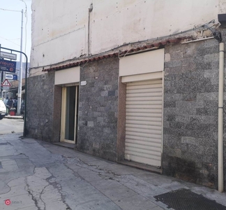 Negozio/Locale commerciale in Affitto in Via Oreto 339 a Palermo
