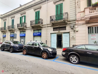 Negozio/Locale commerciale in Affitto in Via DEI MILLE 197 a Messina