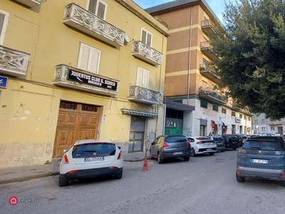 Negozio/Locale commerciale in Affitto in Via delle poste a Benevento