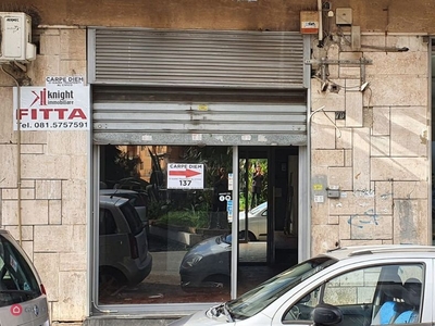 Negozio/Locale commerciale in Affitto in Via Edoardo Nicolardi 79 a Napoli