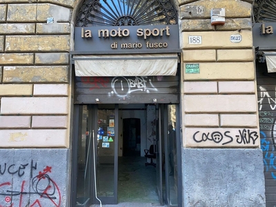 Negozio/Locale commerciale in Affitto in Via Merulana a Roma
