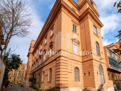 Palazzo in Affitto in Via Nomentana a Roma
