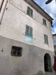 Porzione di casa in Vendita a Cabella Ligure