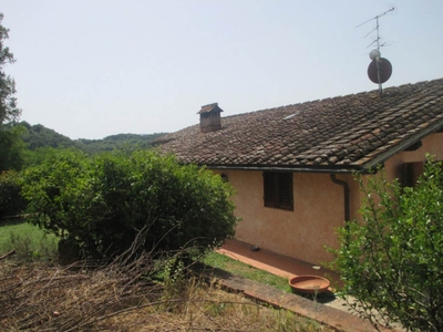 Terratetto in Località San Giusto a Fortuna Snc in zona San Giusto a Fortuna a Scarperia e San Piero