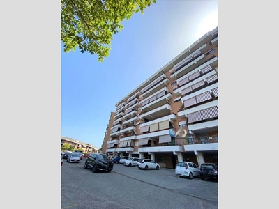 Trilocale in Vendita a Roma, zona Tor Tre Teste, 349'000€, 120 m²