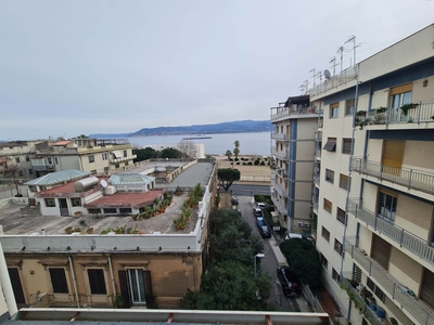 Trilocale in Via Nina da Messina in zona V.le Libertà a Messina