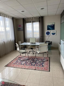 Ufficio in Affitto in Via Raiale a Pescara