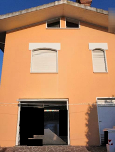 villa in vendita a Canale