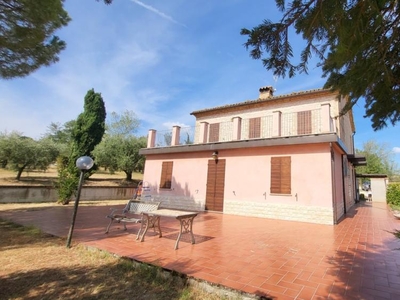 villa indipendente in vendita a Avacelli
