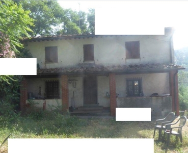 villa indipendente in vendita a Serravalle Pistoiese