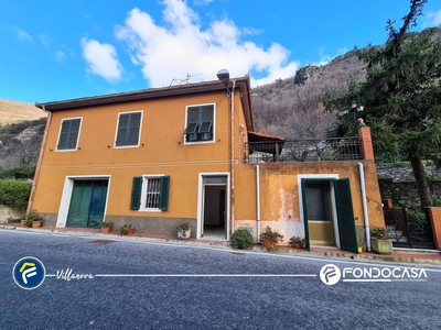 casa in vendita a Castelbianco