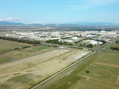 terreno commerciale in vendita a Massa