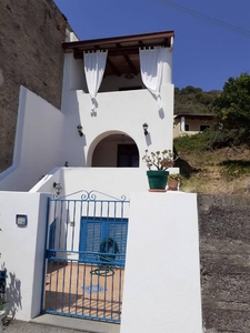 villa in vendita a Santa Marina Salina