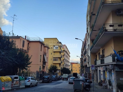 Appartamento in Affitto in Via Battistello Caracciolo a Napoli