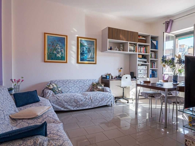 Appartamento in Vendita a Genova Via Vernazza