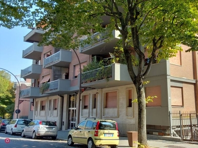 Appartamento in Vendita in Viale Telesforo Carradori a Macerata