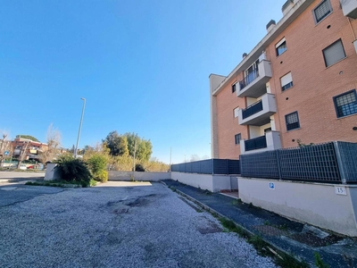 Appartamento in Via Santa Teresa Di Gallura, 13, Roma (RM)