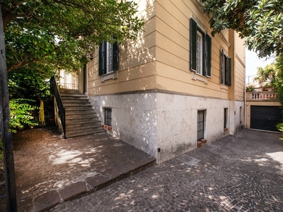 Casa in vendita in Roma, Italia