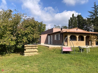 Casa indipendente in Affitto in Via della Padula a Livorno