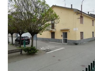 Casa indipendente in vendita a Valmacca, Frazione Rivalba, Piazza Vittorio Veneto 2