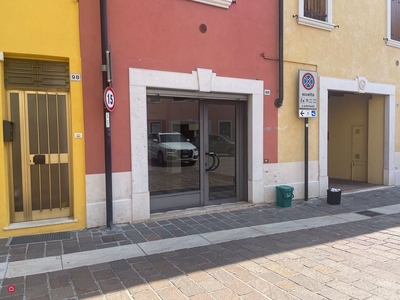 Negozio/Locale commerciale in Affitto in Corso Giuseppe Mazzini 102 a Bussolengo